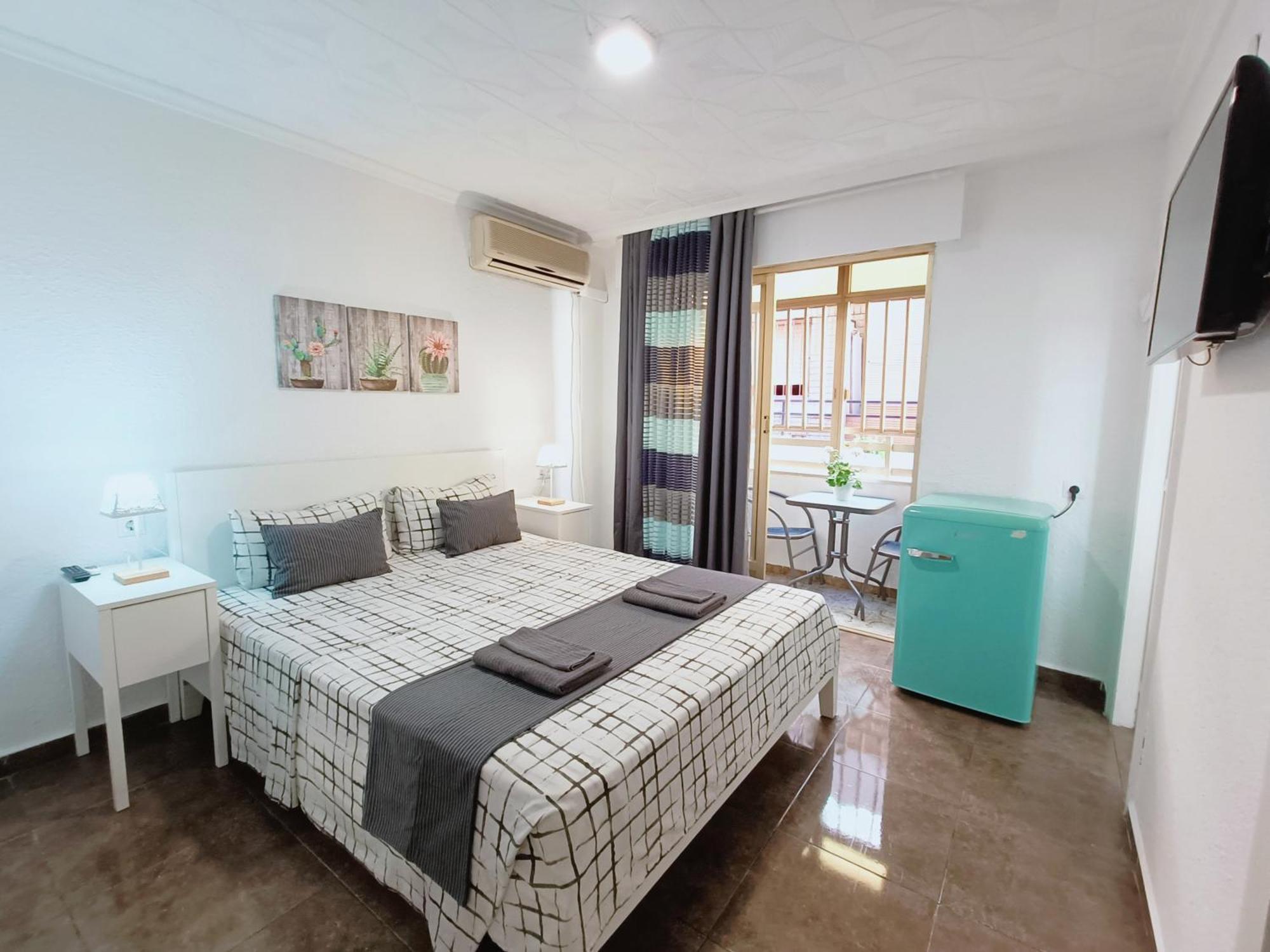 Gloria Host House Apartment Alicante Phòng bức ảnh